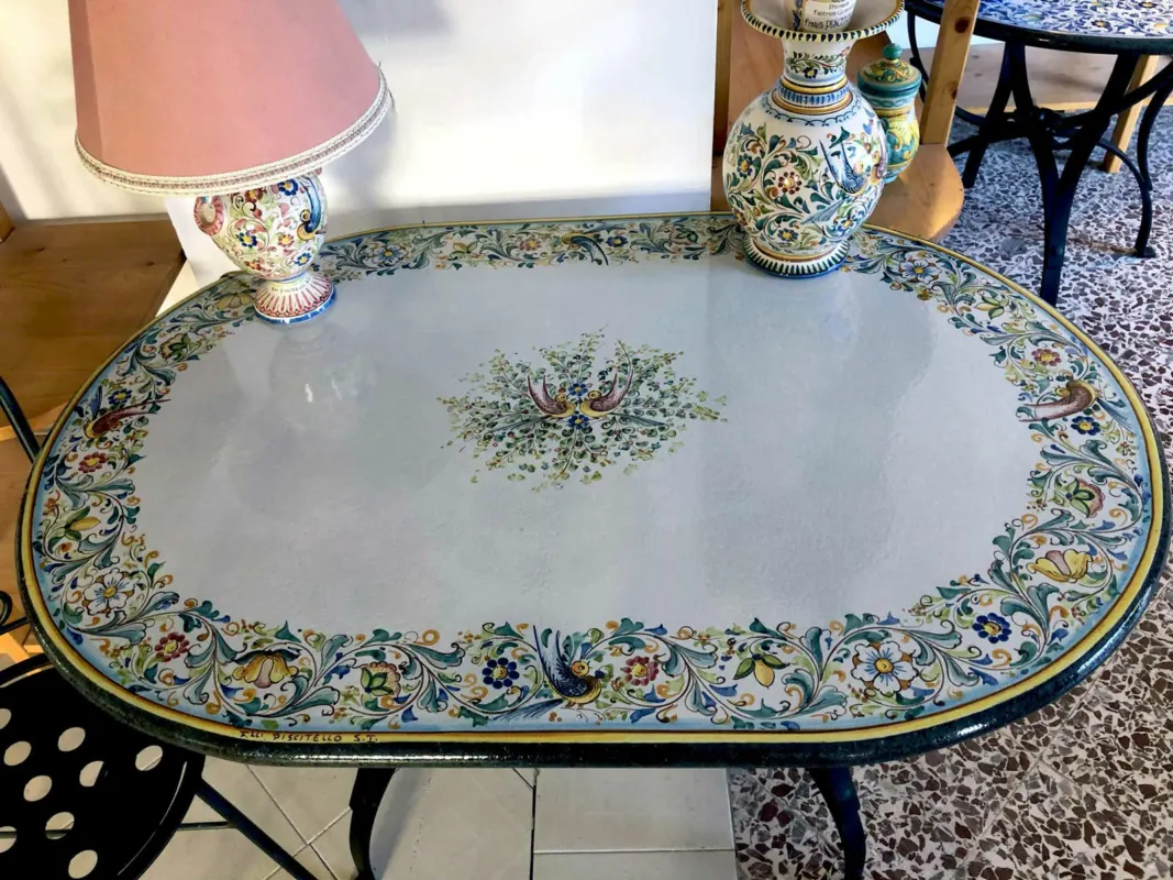 Tavolo 11- Decoro Floreale con Uccellini